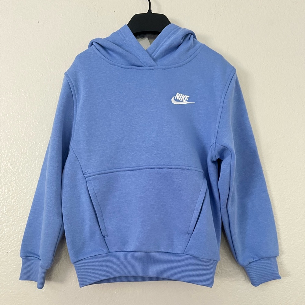 New Nike Kid Boy Pullover Size: XS
